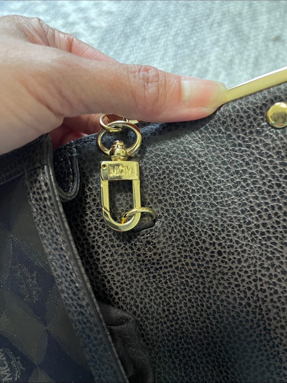 MCM Brown Logo Foldover Clutch/Wallet on Chian with Gold Hardware - Picture 10 of 11